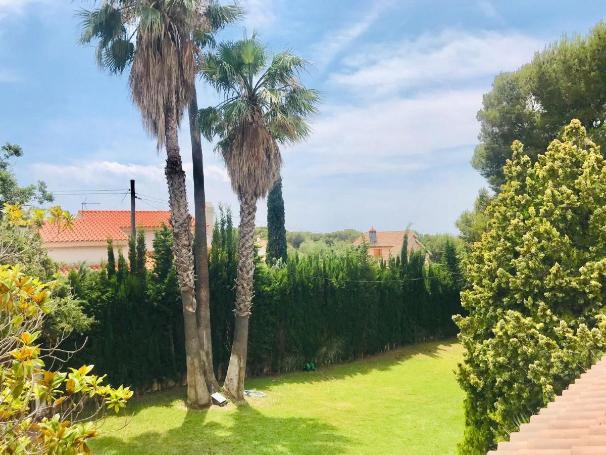 Casa Mediterranea Con Gran Jardin Y Piscina A 500 M De La Playa Roda de Bará Kültér fotó