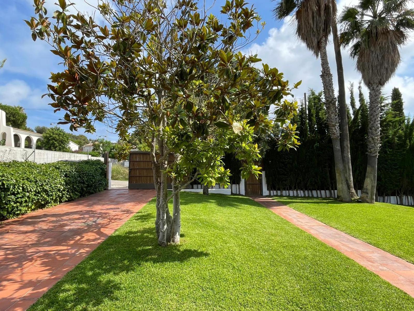 Casa Mediterranea Con Gran Jardin Y Piscina A 500 M De La Playa Roda de Bará Kültér fotó